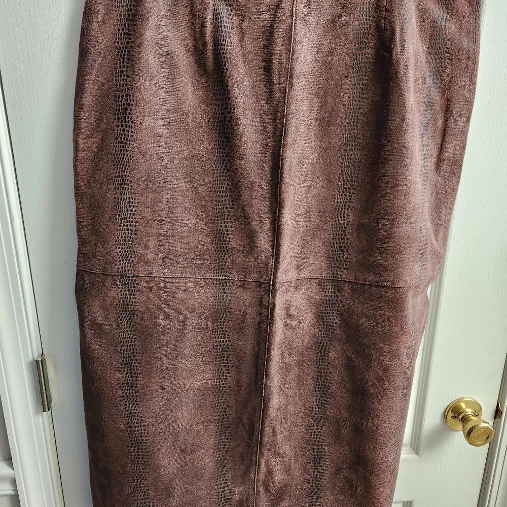 COPY - Snakeskin look leather skirt w slit size 18 - Picture 6 of 10